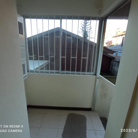departamento a pasos de av Alemania 8