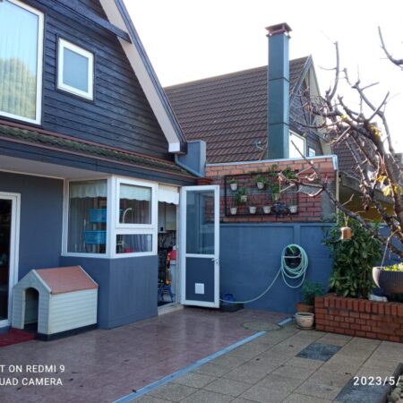 hogar en calle Gabriela Mistral 22
